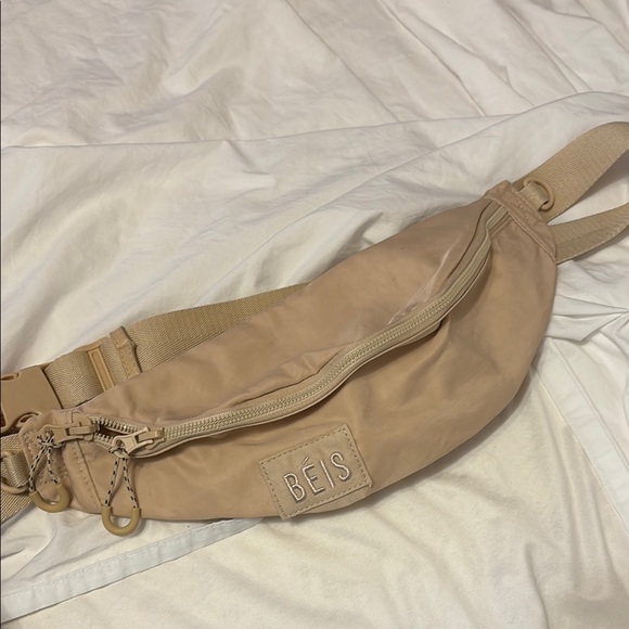 BEIS Handbags - BEIS Tan Travel Bag with Slouchy Design
